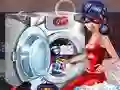 게임 LadyBug Washing Costumes 온라인
