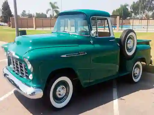 게임 Classic Trucks Puzzle 온라인